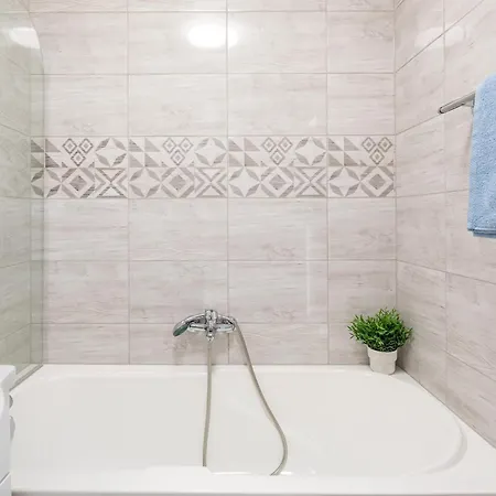 Apartament Lizo 2 *